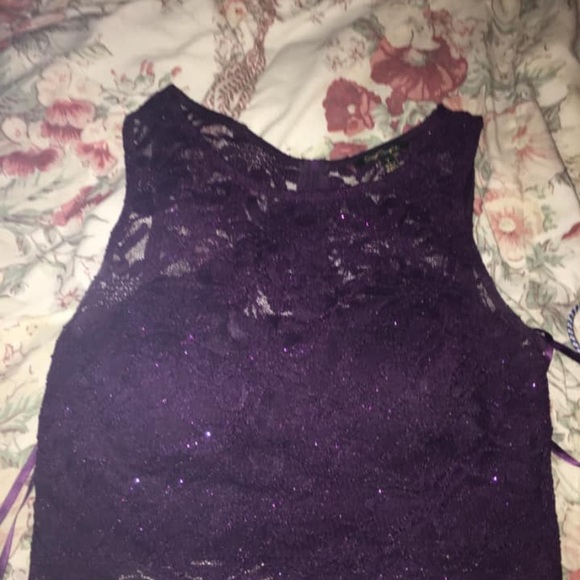 Formal dresses - Picture 3 of 6